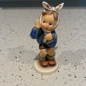 "Boy With Toothache" Goebel Hummel Figurine #217